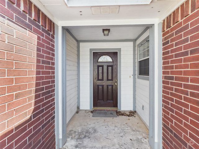 600 Clearcreek DR, Leander, TX 78641