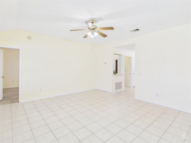 600 Clearcreek DR, Leander, TX 78641