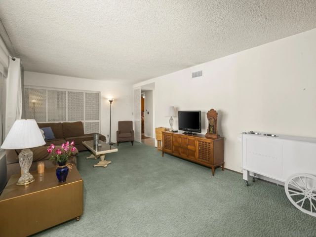 6230 Buisson Street, San Diego, CA 92122