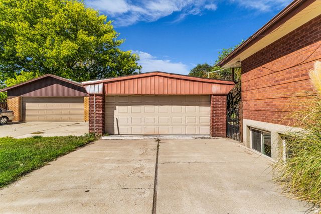 3700 S LEE MAUR ST, West Valley City, UT 84119