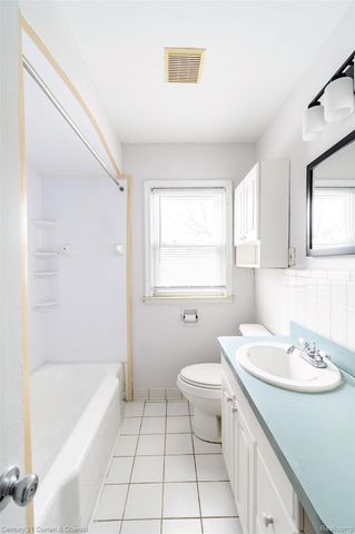 20323 Champaign Street, Taylor, MI 48180