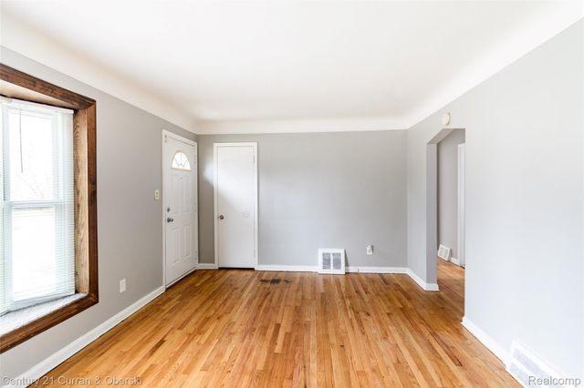 20323 Champaign Street, Taylor, MI 48180