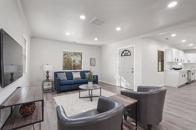 2408 Broadway Boulevard NE, Albuquerque, NM 87102