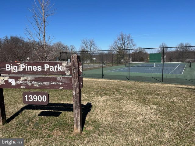 11305 POTOMAC OAKS DR, Rockville, MD 20850