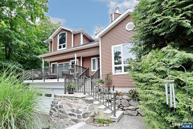 121 Magee Road, Ringwood, NJ 07456