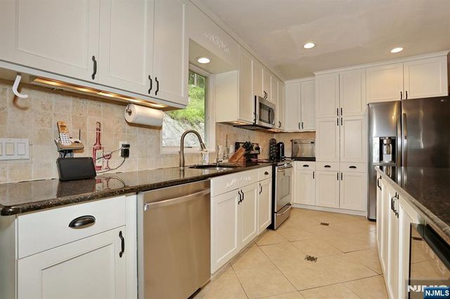 121 Magee Road, Ringwood, NJ 07456