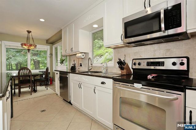 121 Magee Road, Ringwood, NJ 07456