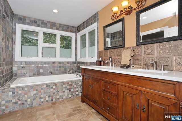 121 Magee Road, Ringwood, NJ 07456