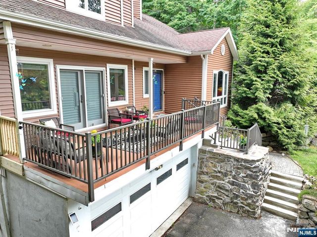 121 Magee Road, Ringwood, NJ 07456