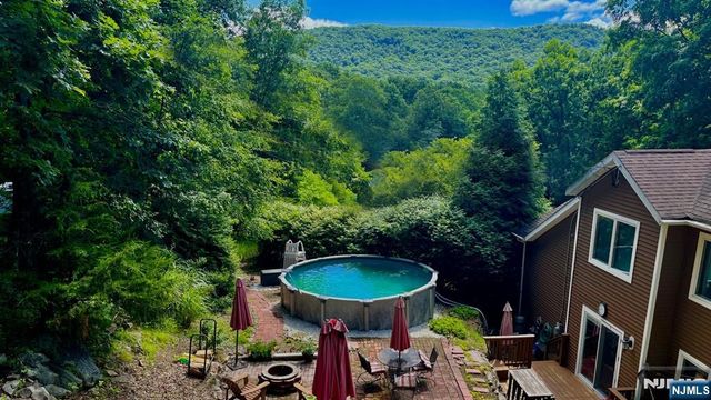 121 Magee Road, Ringwood, NJ 07456