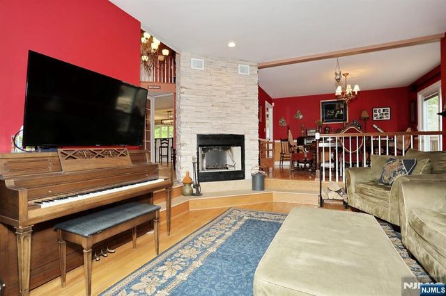 121 Magee Road, Ringwood, NJ 07456