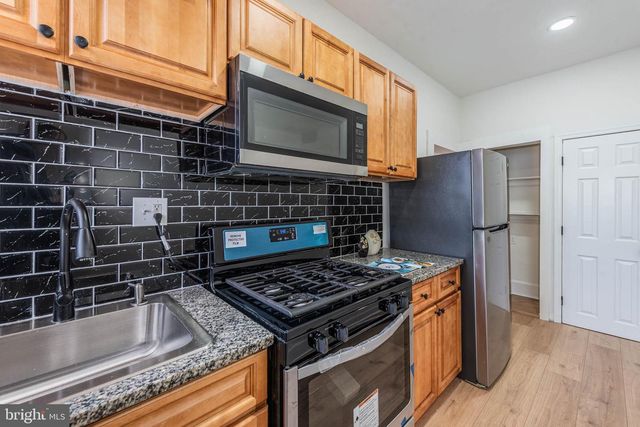 2514 BARCLAY ST, Baltimore, MD 21218