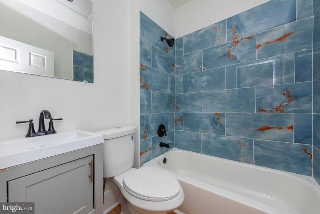 2514 BARCLAY ST, Baltimore, MD 21218