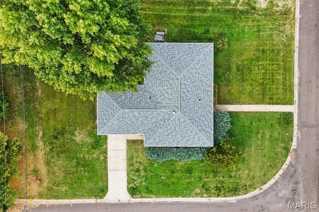 400 Springdale Drive, Belleville, IL 62223