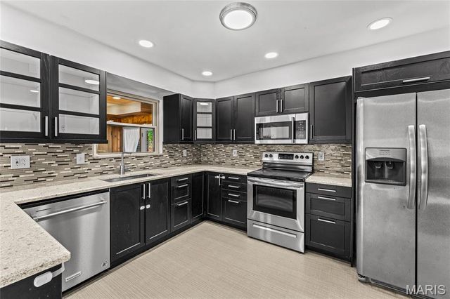 400 Springdale Drive, Belleville, IL 62223