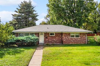 400 Springdale Drive, Belleville, IL 62223
