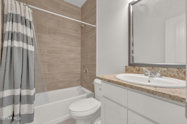 1043 Rebeca Way, Socorro, TX 79927