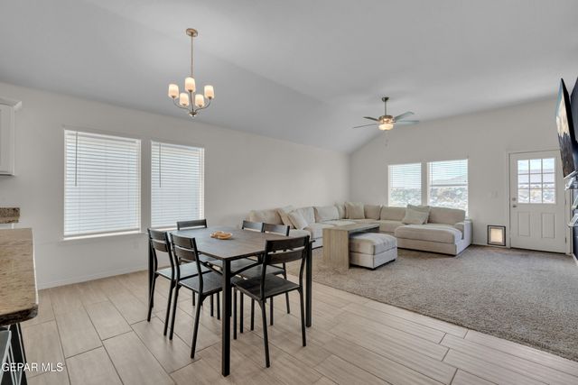 1043 Rebeca Way, Socorro, TX 79927
