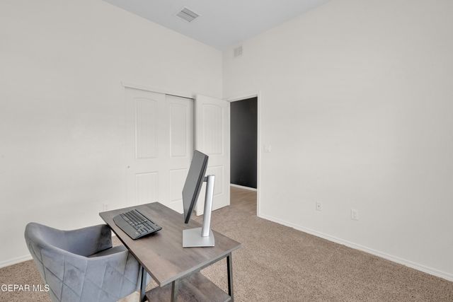 1043 Rebeca Way, Socorro, TX 79927