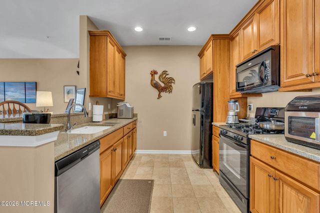 622 Sophee Lane, Lakewood, NJ 08701