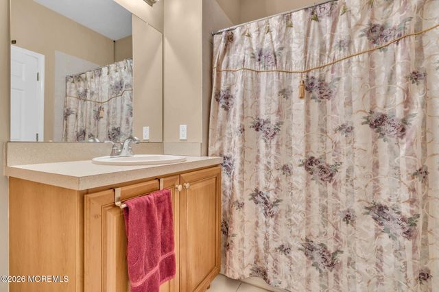 622 Sophee Lane, Lakewood, NJ 08701