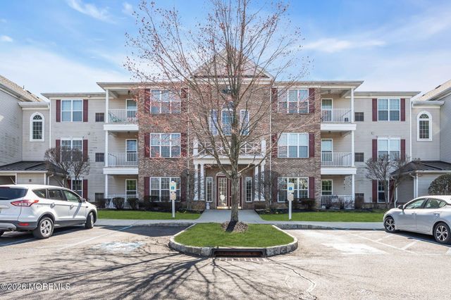 622 Sophee Lane, Lakewood, NJ 08701