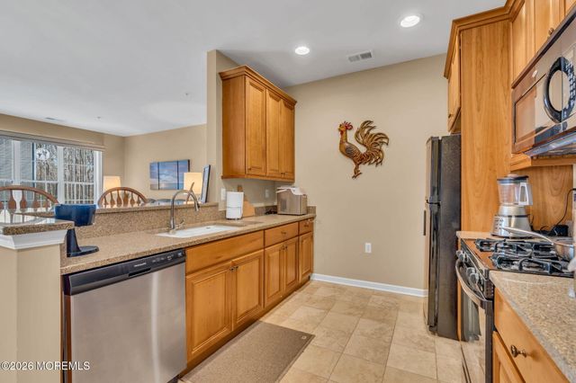 622 Sophee Lane, Lakewood, NJ 08701