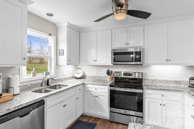 3062 Brody Lane, Maiden, NC 28650