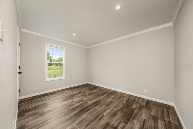 119 Enterprise Ln, Gainesboro, TN 38562