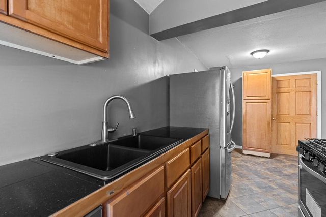 3523 N 76th STREET, Milwaukee, WI 53222