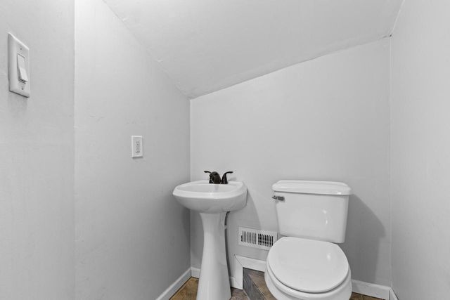 3523 N 76th STREET, Milwaukee, WI 53222