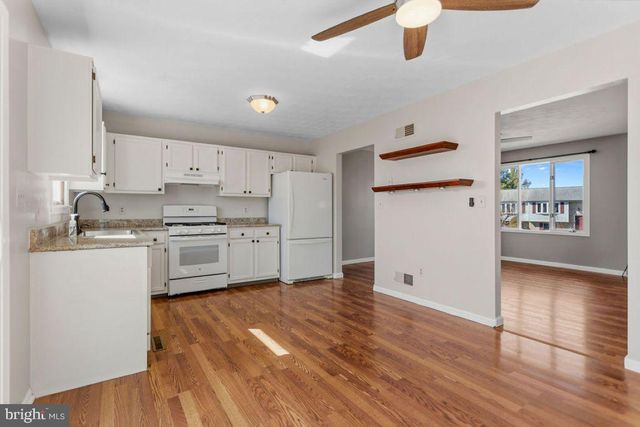 228 S LINCOLN DR, Hanover, PA 17331