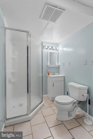 228 S LINCOLN DR, Hanover, PA 17331