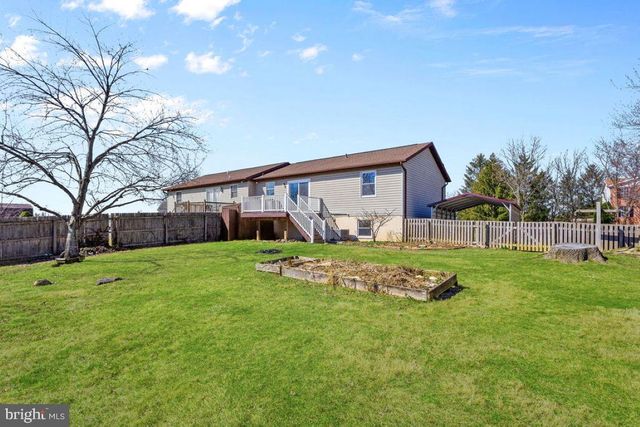 228 S LINCOLN DR, Hanover, PA 17331