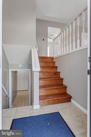 228 S LINCOLN DR, Hanover, PA 17331