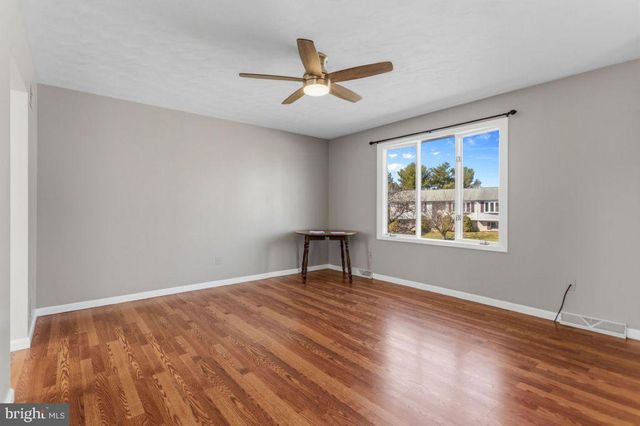 228 S LINCOLN DR, Hanover, PA 17331