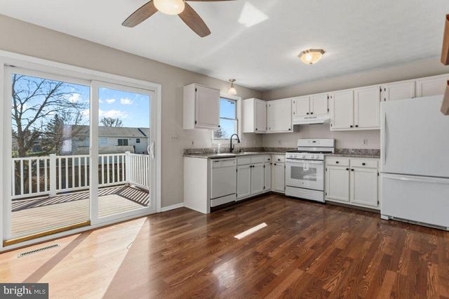 228 S LINCOLN DR, Hanover, PA 17331