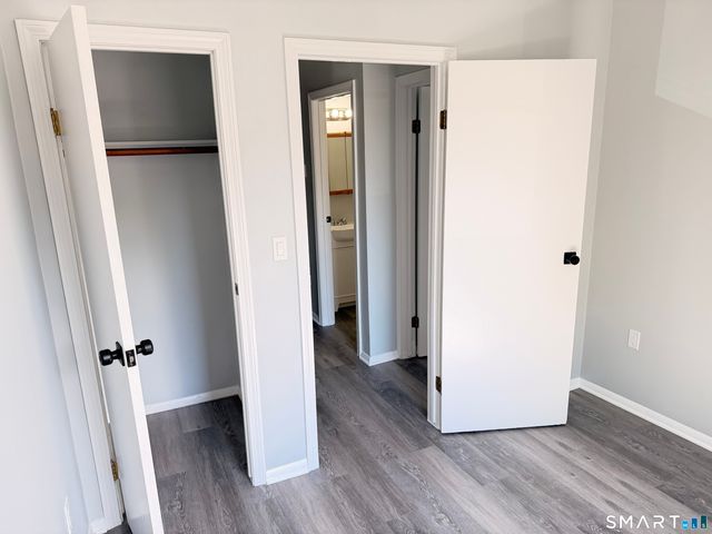 17 Enfield Street 17, Hartford, CT 06112