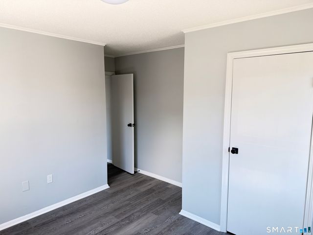 17 Enfield Street 17, Hartford, CT 06112