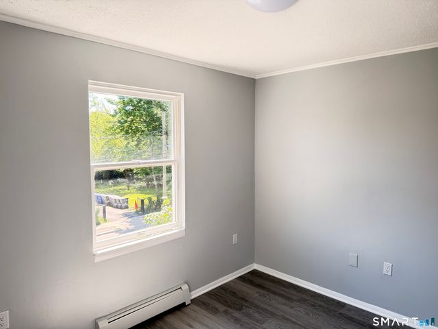 17 Enfield Street 17, Hartford, CT 06112