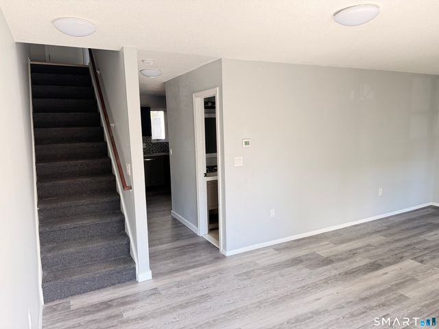17 Enfield Street 17, Hartford, CT 06112