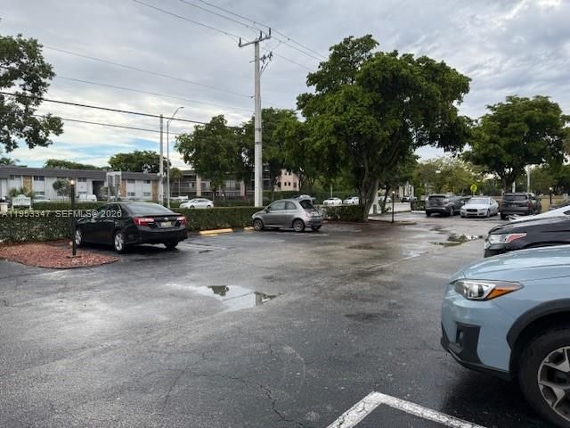 8401 W Sample Rd 14, Coral Springs, FL 33065