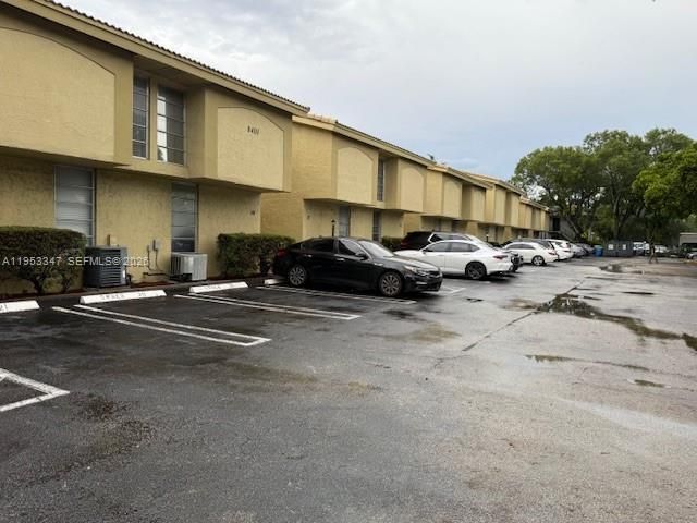 8401 W Sample Rd 14, Coral Springs, FL 33065