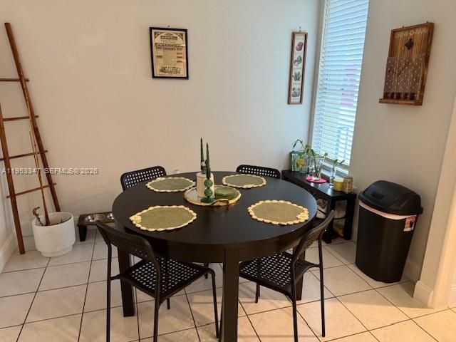 8401 W Sample Rd 14, Coral Springs, FL 33065