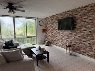 8401 W Sample Rd 14, Coral Springs, FL 33065