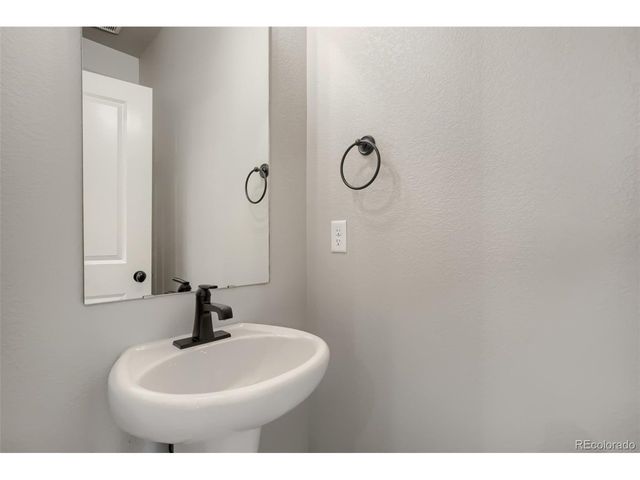 4171 Greenhorn Dr, Loveland, CO 80538