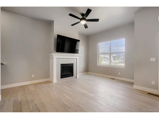 4171 Greenhorn Dr, Loveland, CO 80538