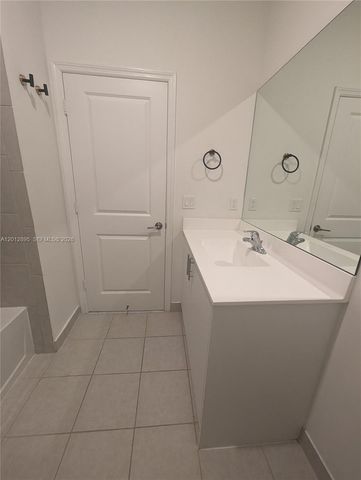 235 SW 159th Ter 235, Pembroke Pines, FL 33027