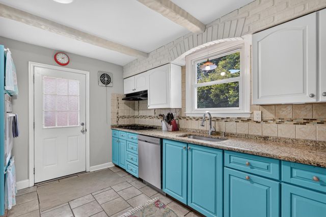 611 N JACKSON ST, Media, PA 19063