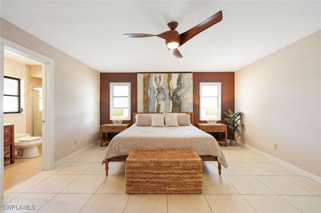 648 96th AVE N, Naples, FL 34108